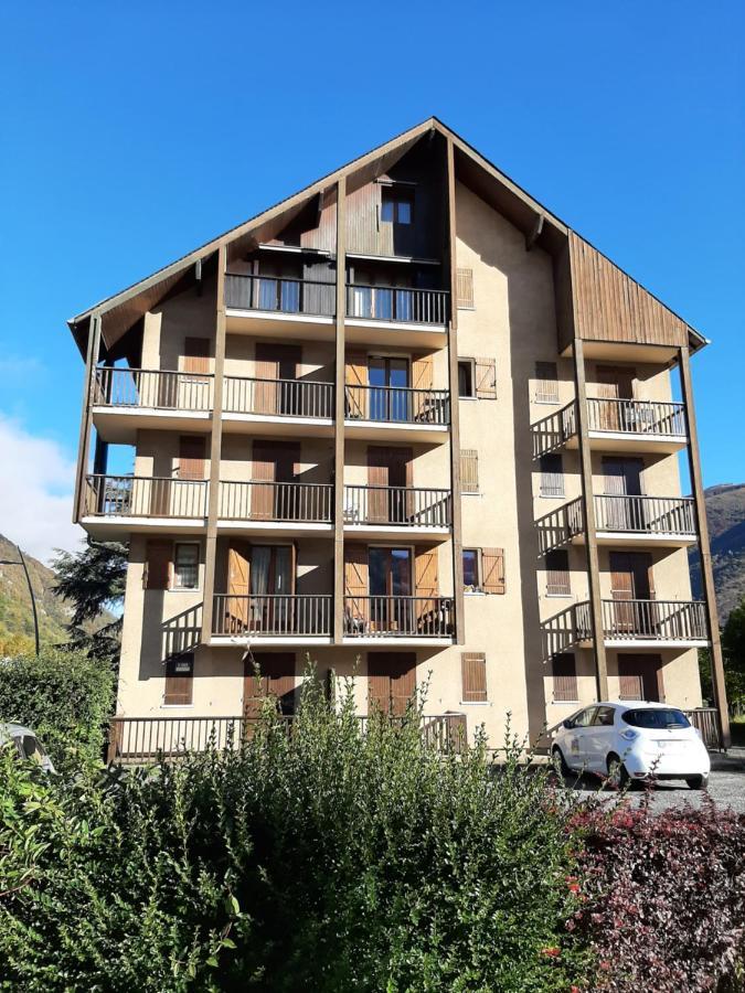 Apartamento Pour Cure Et Ski Bagnères-de-Luchon Exterior foto